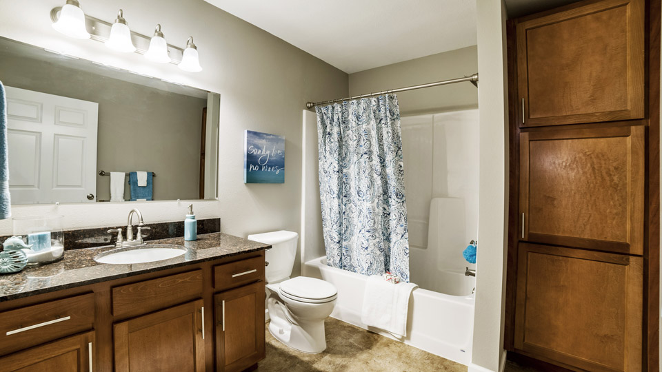04-Bathroom-1