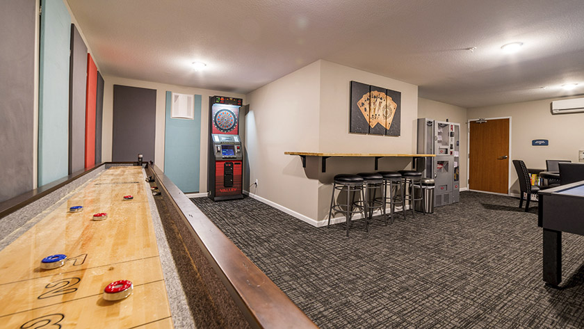2.8-game-room