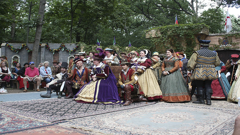 2.8-rennisance-festival
