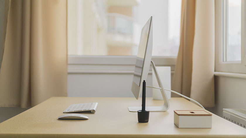 2.8-desk-4