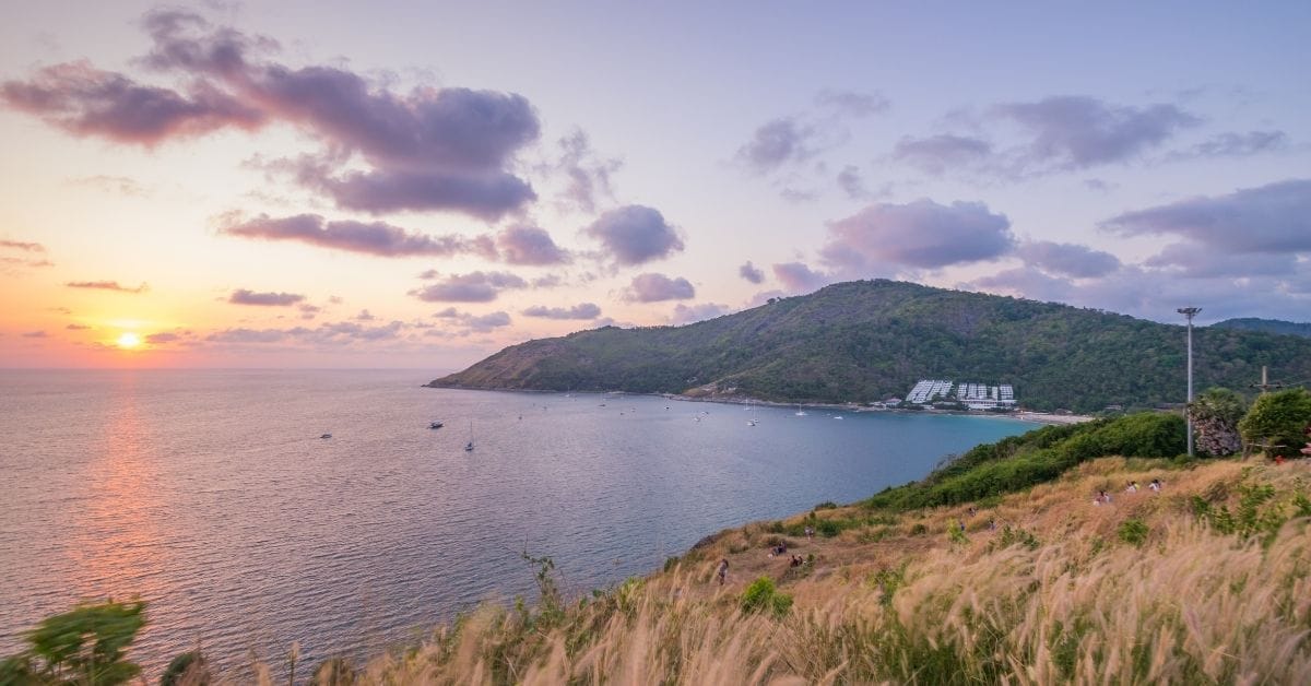 5 Things To Know If You Are Traveling Overseas